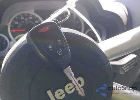 2008 Jeep Wrangler Unlimited Sahara из США, поврежденный, VIN 1J8GA591X8L628123